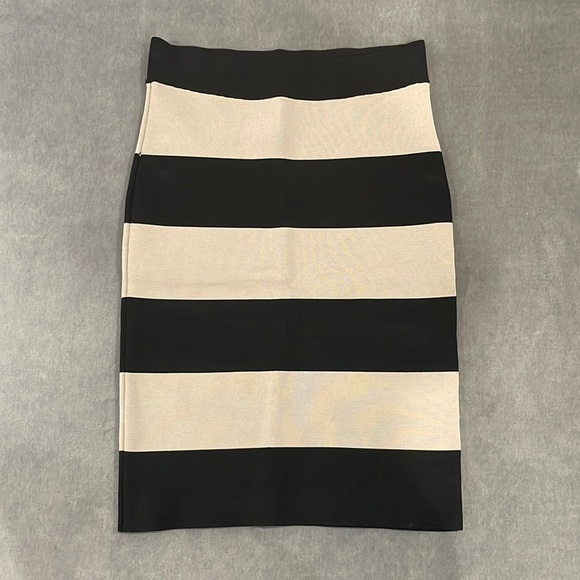BCBGeneration | Colorblock Striped Bodycon Pencil Skirt | Black & Nude | Medium - Picture 2 of 5